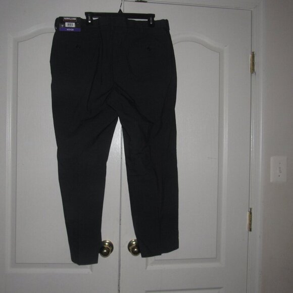NWT KIRKLAND SIGNATURE Black Pin Dot Men’s Flat Front Pants Size 40 x 29 - Picture 4 of 6